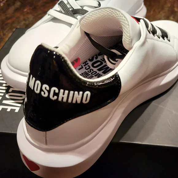 Love Moschino Sneakers JA15284G0CIA310A White Black Laces, Leather, Heart, NEW